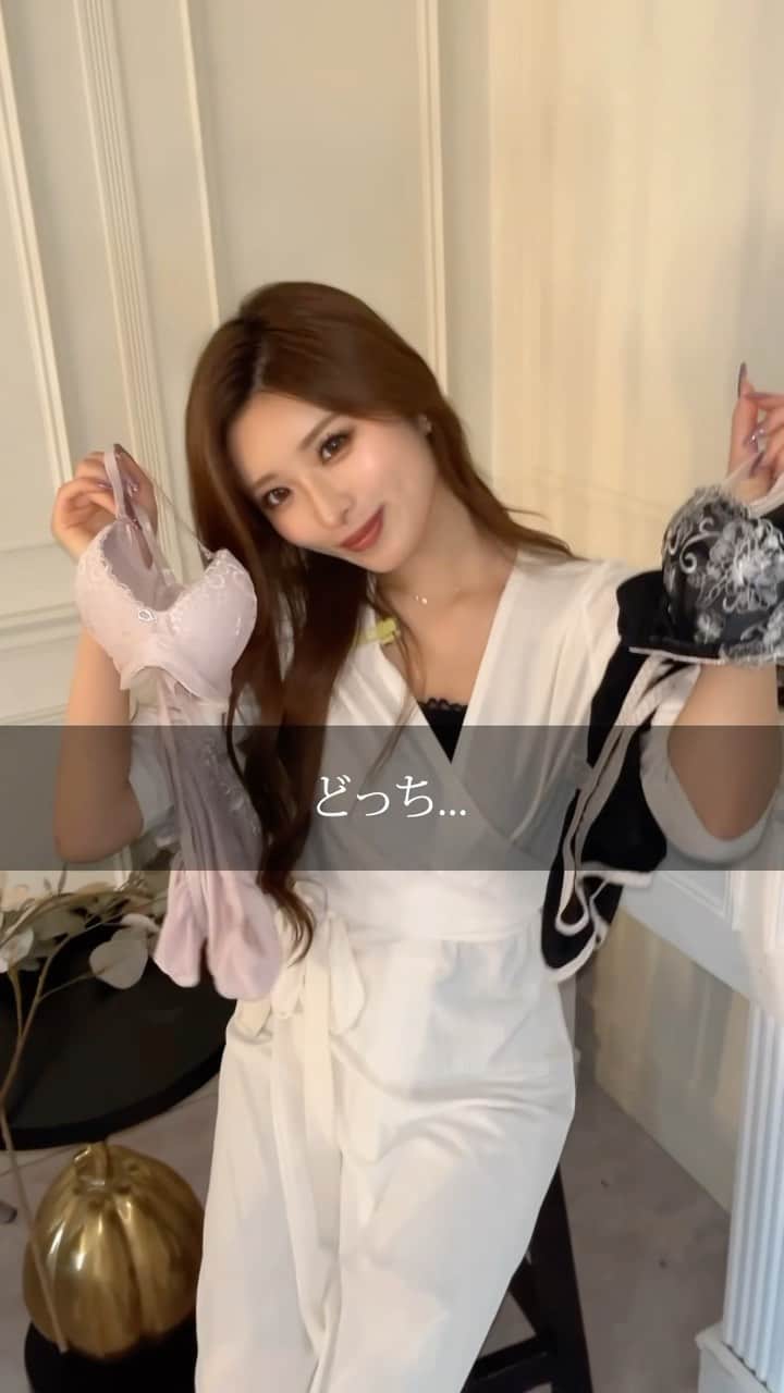 MIYABIのインスタグラム：「ミヤビがモデルをしてる　@drw_official さんのアカウントに出演させて頂きました👙✨  皆んなはどっちが似合うと思う〜？🙈💜  コメントで教えてっ💋  #cyberjapandancers  #サイバージャパンダンサーズ  #ミヤビーム  #ランジェリーモデル」