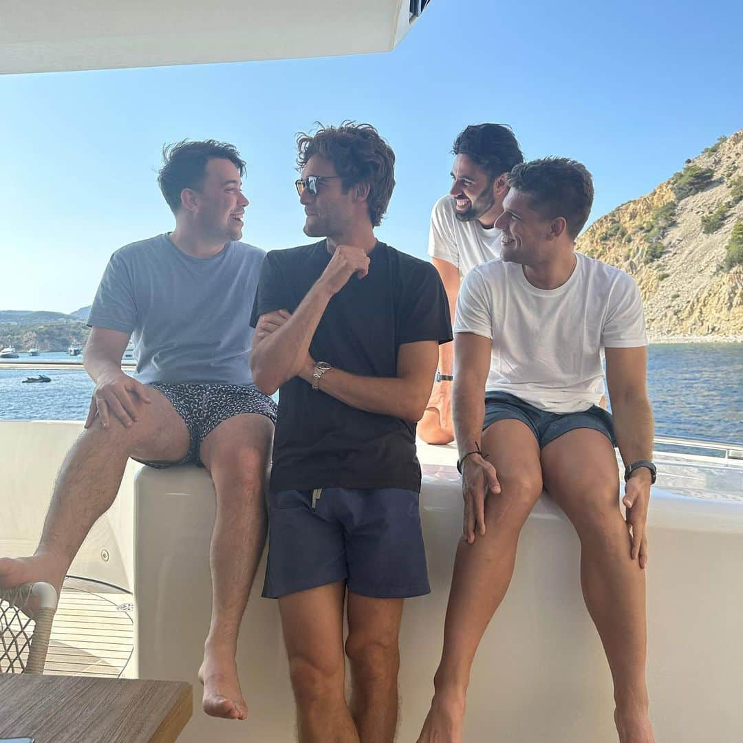 マルコス・アロンソ・メンドーサさんのインスタグラム写真 - (マルコス・アロンソ・メンドーサInstagram)「Summer 23 🌅🏝️🔋  #marcosalonso」7月10日 23時59分 - marcosalonso28