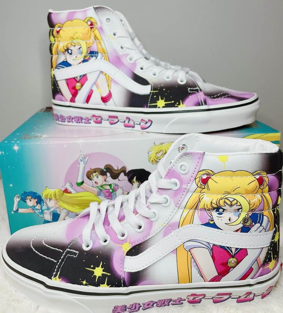 Sailor Moonさんのインスタグラム写真 - (Sailor MoonInstagram)「✨🌙 I actually forgot I had these Sailor Moon Vans! Haha and I haven’t worn them! 🌙✨  #sailormoon #セーラームーン #shoes #vans」7月11日 0時00分 - sailormoon_sc