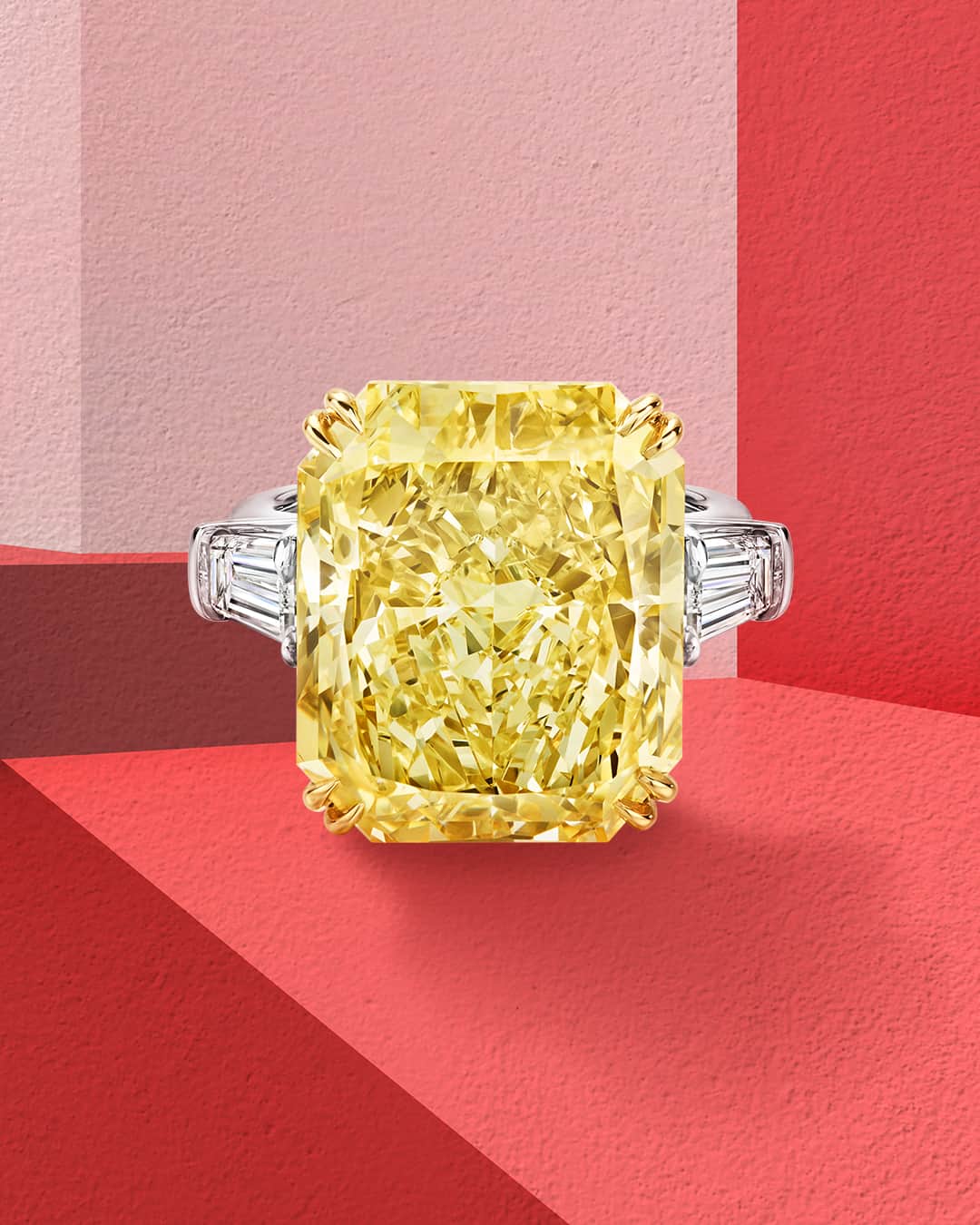 ハリー・ウィンストンのインスタグラム：「It’s a summer of warm brilliance at the House of Harry Winston. Bask in the heat with a sunny 20.04 carat cushion-cut yellow diamond in this radiant Classic Winston engagement ring. Tap the link in bio to discover breathtaking jewels this summer. #HarryWinston #WinstonHighJewelry」