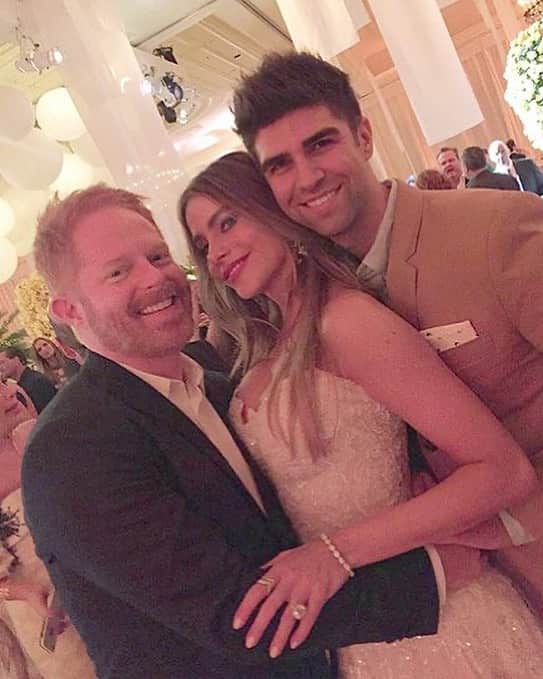 ジェシー・タイラー・ファーガソンのインスタグラム：「happy happy birthday to you, @sofiavergara. te amo mucho!!!!  we miss you」