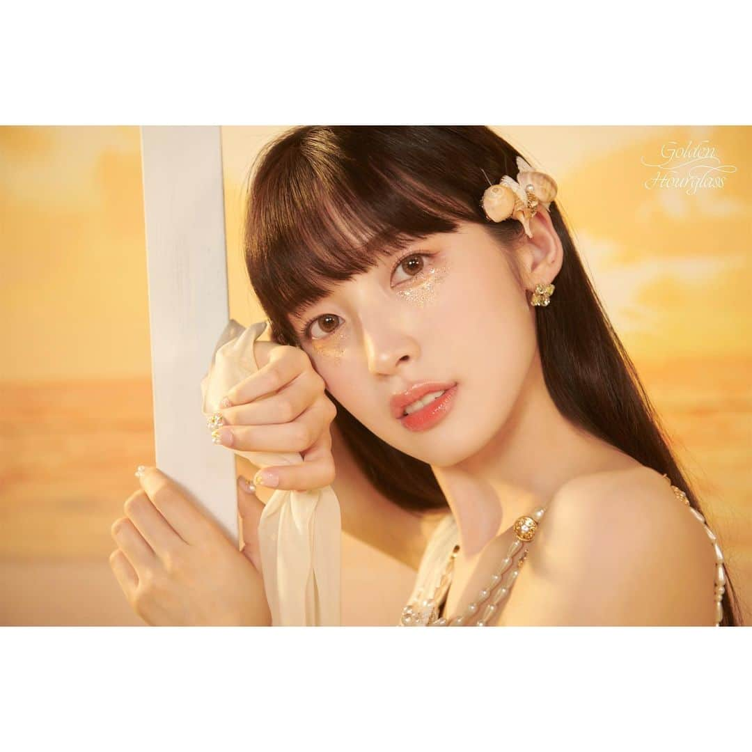 OH MY GIRLさんのインスタグラム写真 - (OH MY GIRLInstagram)「OH MY GIRL 9TH MINI ALBUM [Golden Hourglass]  CONCEPT PHOTO #Light #아린 #Arin  2023.07.24 6PM (KST)  #오마이걸 #OHMYGIRL #OMG #Golden_Hourglass」7月11日 0時10分 - wm_ohmygirl