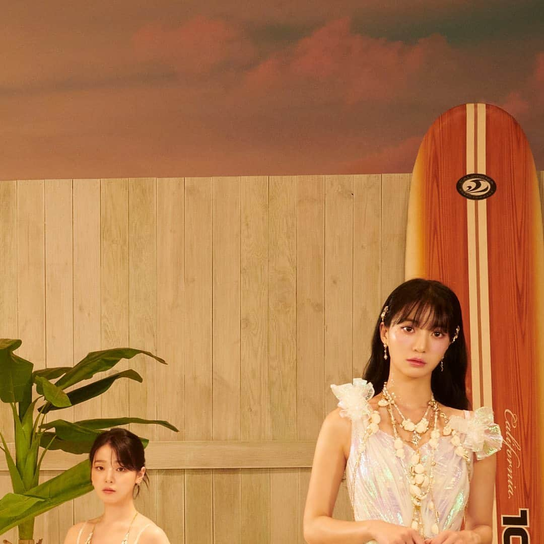 OH MY GIRLさんのインスタグラム写真 - (OH MY GIRLInstagram)「OH MY GIRL 9TH MINI ALBUM [Golden Hourglass]  CONCEPT PHOTO #Light  2023.07.24 6PM (KST)  #오마이걸 #OHMYGIRL #OMG #Golden_Hourglass」7月11日 0時19分 - wm_ohmygirl