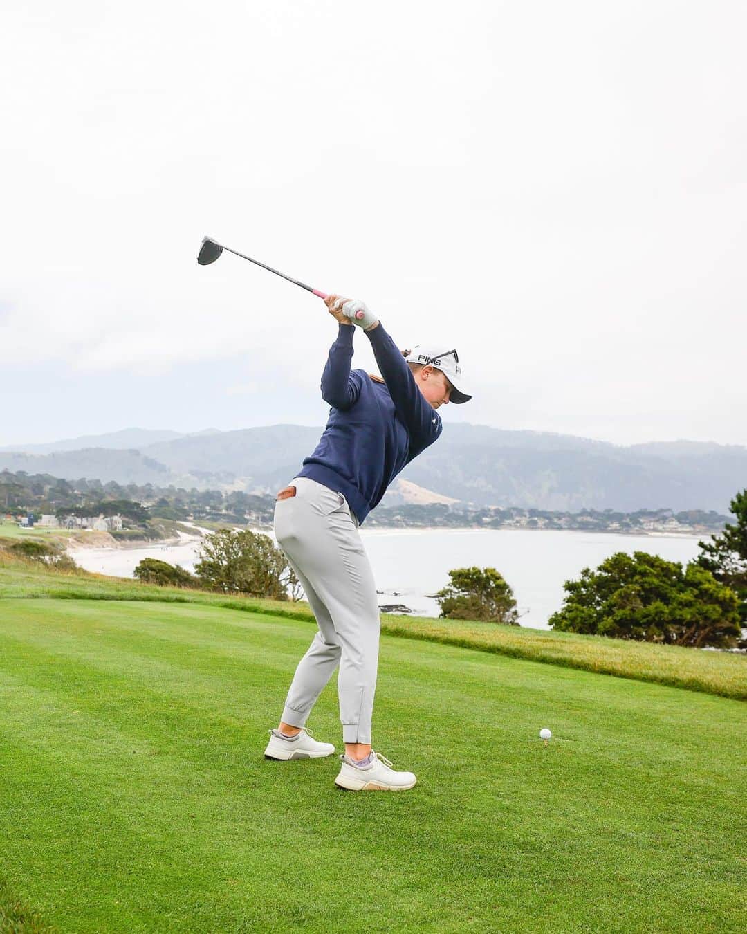 ジェニファー・クプチョのインスタグラム：「Pebble Beach definitely delivered a true #USWomensOpen test! Tough to not play the way I hoped, but I left feeling that much more motivated. Thanks to the @usga, all USGA partners, and @pebblebeachresorts for hosting us at this incredible venue. And huge congratulations to @allysoncorpuz (and @jmonahan.24!!) taking the major DUB!!!」