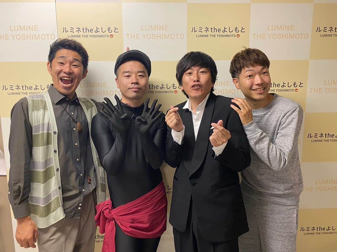 秋山賢太さんのインスタグラム写真 - (秋山賢太Instagram)「しずるとツーマンライブ。 めちゃくちゃ楽しかった。 また、やろうね🙋‍♂️  #横顔 #しずる #アキナ #ルミネtheよしもと」7月11日 0時29分 - akiyama.0624