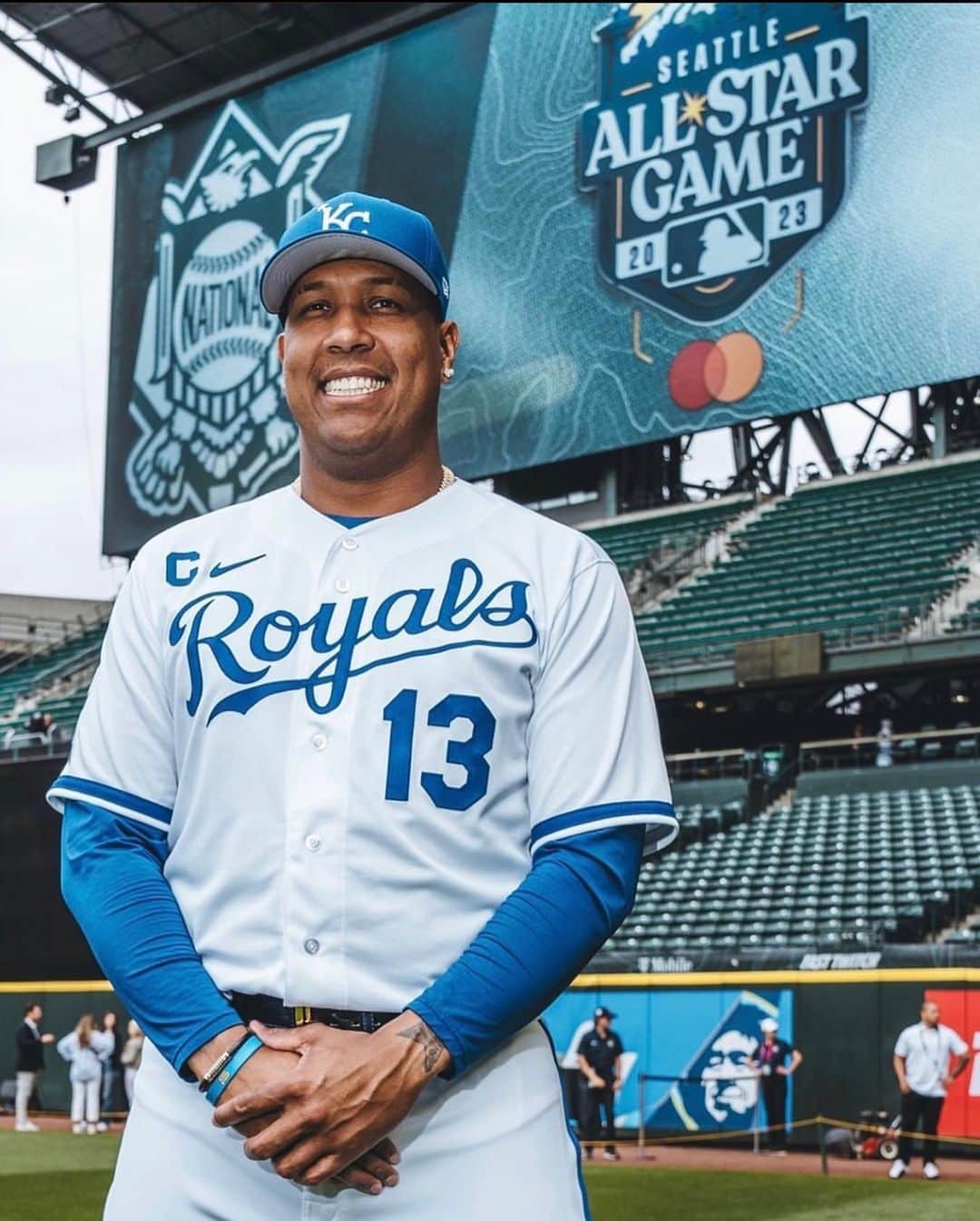 サルバドール・ペレスのインスタグラム：「#ASG2023🙏🏽🇻🇪🫡」