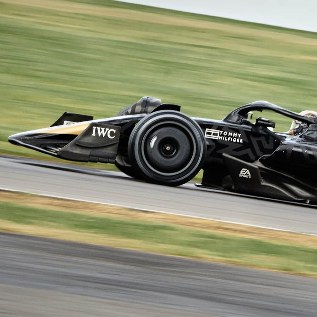 Tommy Hilfigerさんのインスタグラム写真 - (Tommy HilfigerInstagram)「Introducing APXGP. #F1 #Formula1」7月11日 0時32分 - tommyhilfiger