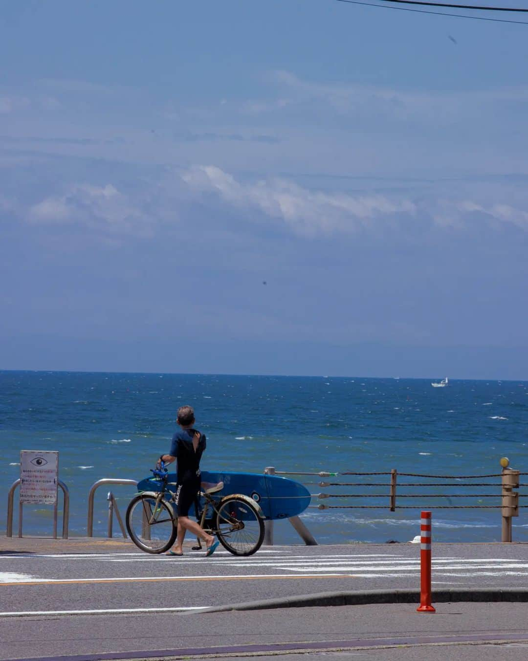 석민규さんのインスタグラム写真 - (석민규Instagram)「Gamakura & enoshima  #쇼핑몰#룩북#개인화보 #프로필촬영 #필름 #Film#스냅 #개인스냅#아메카지#시티보이 #화보#쇼핑몰촬영#화보촬영#フィルム#ヴィンテージ#フィルム写真#アメカジ#에노시마 #가마쿠라 #여행사진 #일본여행 #도쿄」7月11日 0時36分 - dockgodie