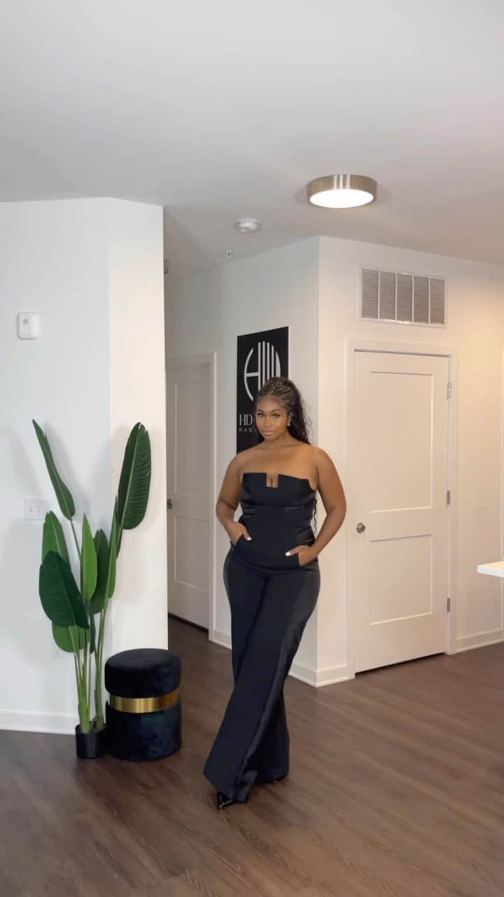 ブラックハローのインスタグラム：「@halledeneen looking stunning in her must-have Black Halo jumpsuits 🖤✨  #blackhalo #jumpsuits #musthaves #shopnow #availablenow #jumpsuit #styleinspo #classicstyle #fashioninspo #fyp #reels #ootd #lookoftheday」