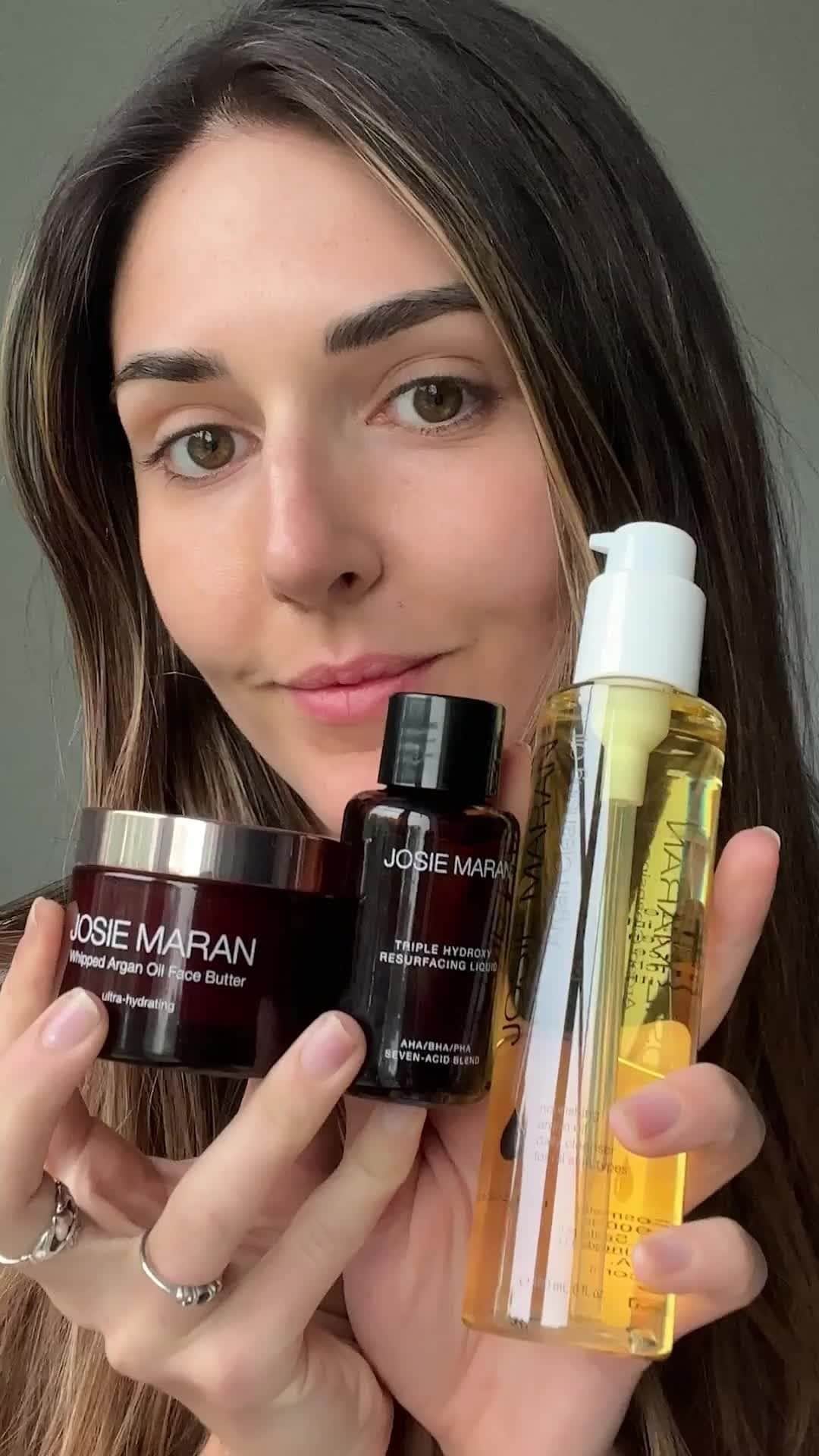 ジョジー・マランのインスタグラム：「The ritual for brighter skin in seconds. Here is our recommendation to effortlessly add Triple Hydroxy Resurfacing Liquid into your ritual for shining results!  💧 1. Argan Cleansing Oil  ✨ 2. Triple Hydroxy Resurfacing Liquid – wait for one or two minutes 🧈 3. Whipped Face Butter or Pure Argan Milk 🤩 4. Optional - Finish with 100% Pure Argan Oil」