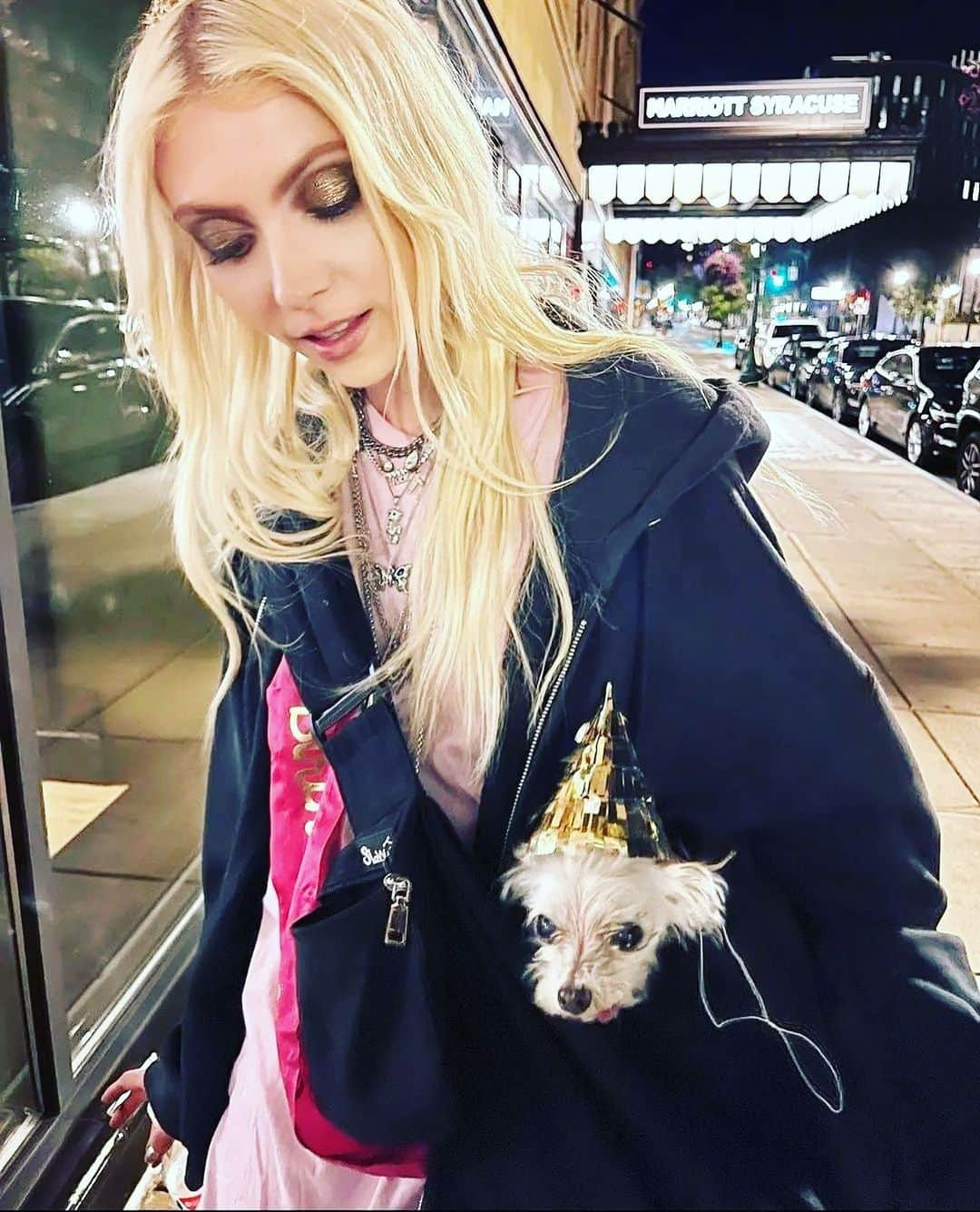 テイラー・モンセンさんのインスタグラム写真 - (テイラー・モンセンInstagram)「#happymonday」7月11日 1時26分 - taylormomsen