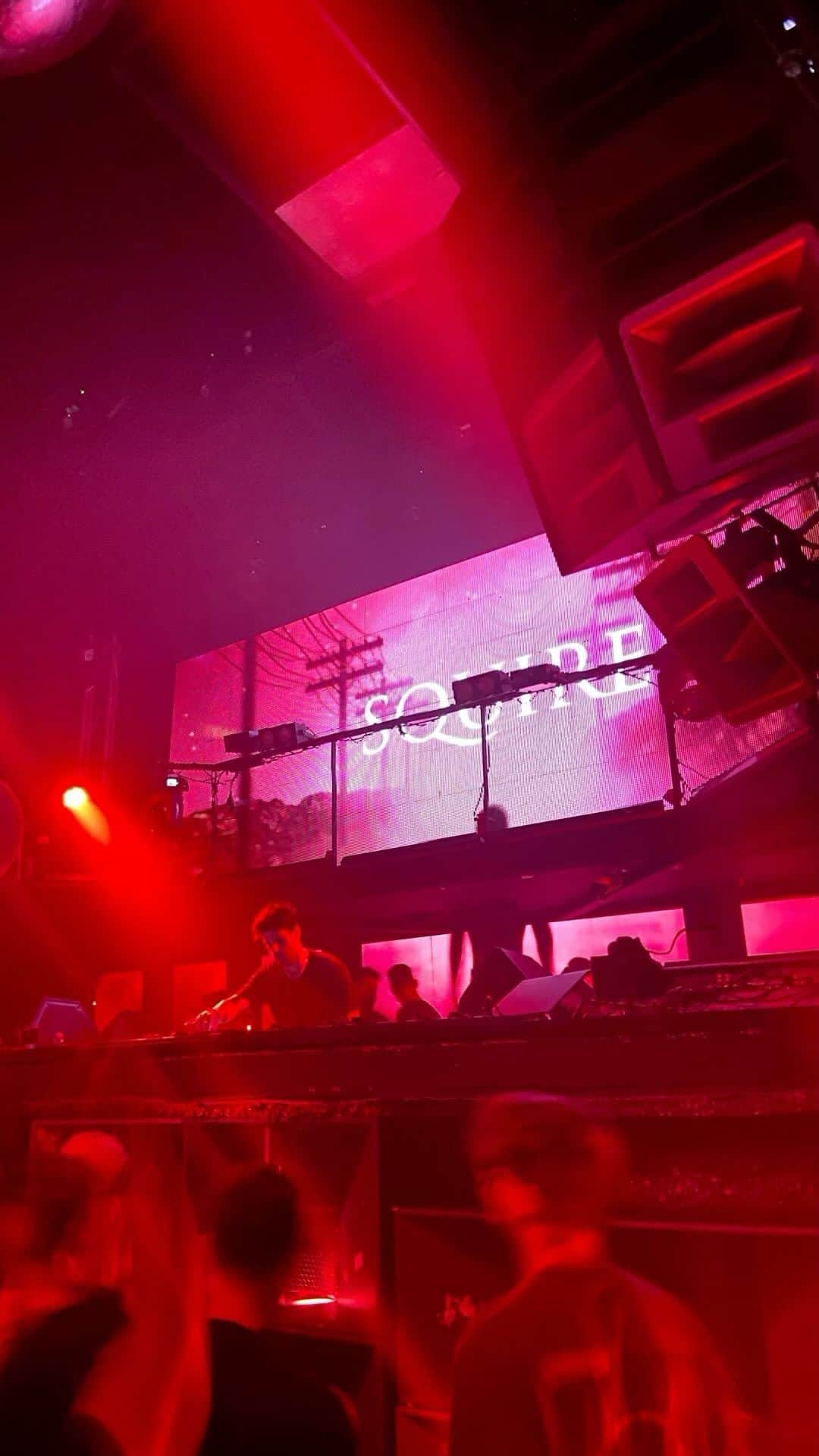 ハイメ・アルグエルスアリのインスタグラム：「Playing one of my tracks ‘ This is a Coco’ from my past album release Criteria EP this past Friday at @inputdanceclub in Barcelona for @oniricabcn   Next single release coming very soon. Date announcement this week so stay tuned!   Head over to the link in bio to listen to the full track 💿  #inputbarcelona #oniricabcn #djsquire #musicrelease」