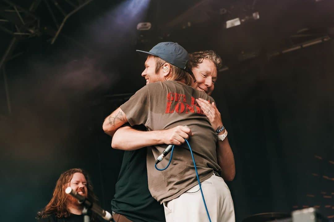 Rock Soundさんのインスタグラム写真 - (Rock SoundInstagram)「It was another incredible 2000trees Festival as the likes of Bullet For My Valentine, Holding Absence and Bob Vylan brought magic to the farm. Check out our full review of the 10 biggest moments right now on ROCKSOUND.TV  📸 @jezpennington via @2000trees_festival   #2000trees #festival #rock #alternative」7月11日 1時38分 - rocksound