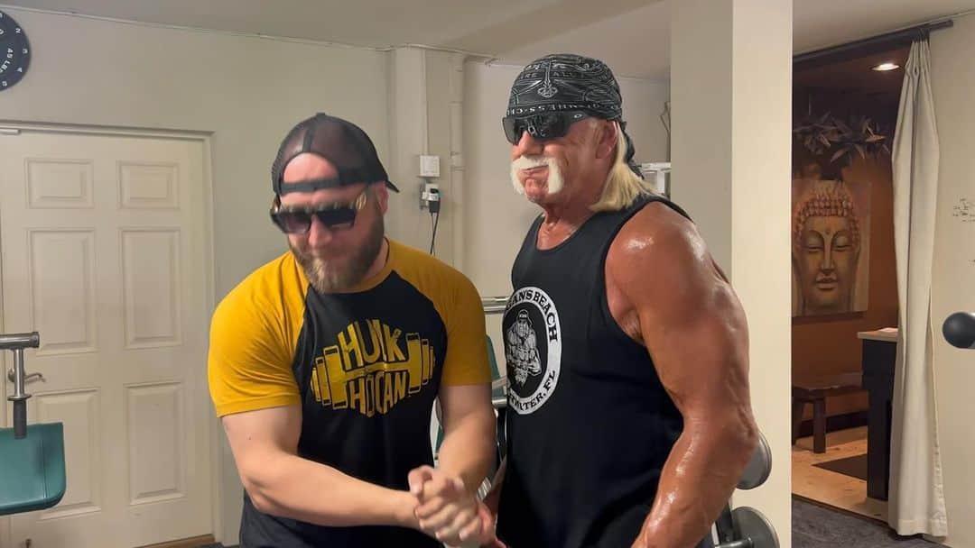 ハルク・ホーガンのインスタグラム：「The quarter 2 Clash Of Champions is tonight at @hoganshangout brother!!  Be there to see who is crowned the new Champs!!」