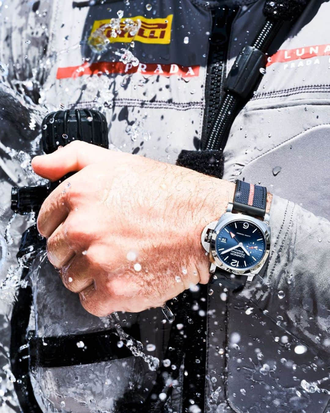 オフィチーネ パネライさんのインスタグラム写真 - (オフィチーネ パネライInstagram)「For modern heroes.   For the 37th America’s Cup, Panerai co-sponsors the Luna Rossa Prada Pirelli Team @lunarossachallenge , sailing forward with the innovation of the Luminor Luna Rossa Quaranta BiTempo #PAM1404.  Link in Bio.  #Panerai #Luminor #PaneraiLuminor #PaneraiWatch #LunaRossa #AmericasCup #LunaRossaPradaPirelli」7月11日 1時55分 - panerai