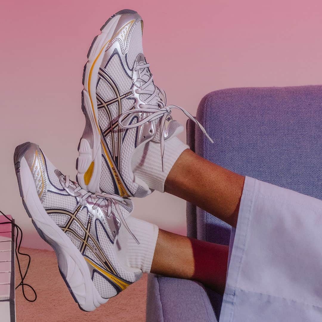 Titoloのインスタグラム：「The 2000s-inspired GT-2160™ sneaker remixes yesterday’s styles with modern comfort. Want to live in the moment? Nothing feels better. #GT2160   Dropping soon @titoloshop」