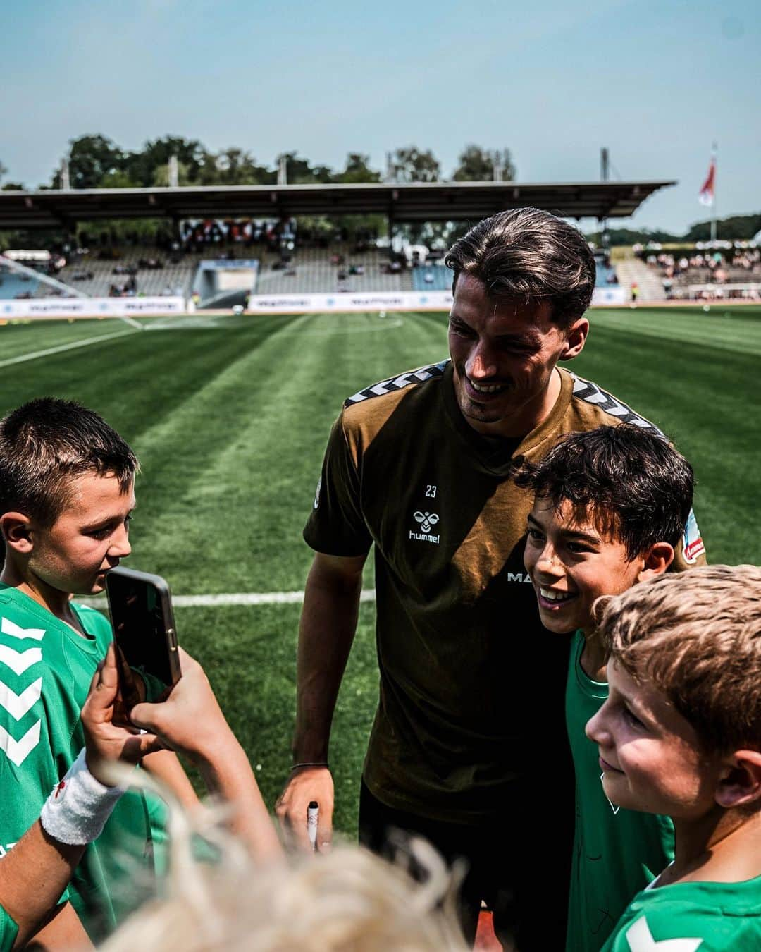 ニコライ・ラップさんのインスタグラム写真 - (ニコライ・ラップInstagram)「Vorbereitung läuft 🟢⚪️ @werderbremen」7月11日 2時04分 - nicolai.rapp