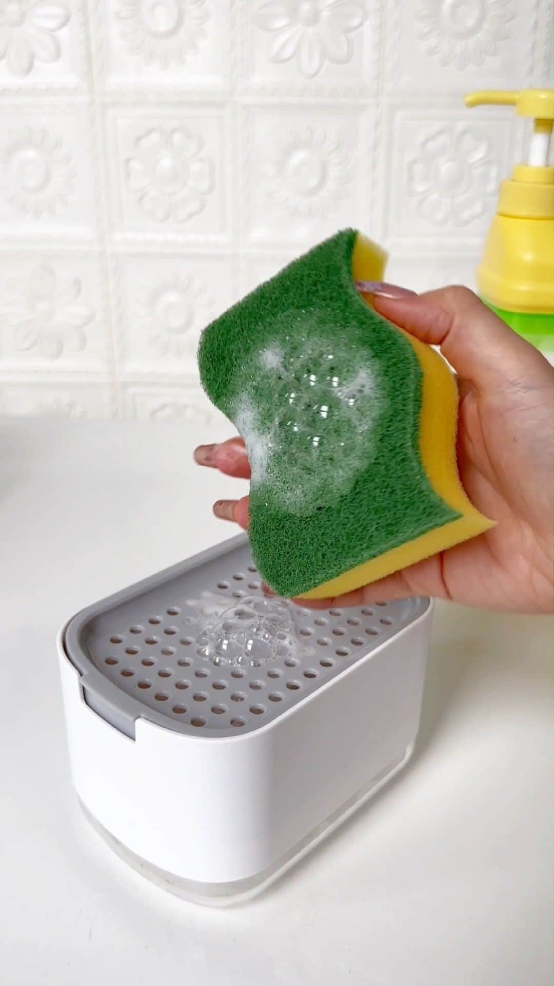 SHEINのインスタグラム：「Tired of wasting dish soap with bulky bottles on your counter? 🫧 Our combo dispenser & sponge tray lets you soak up the suds without the mess or stress! 🧽 Pump up your dish game and make your kitchen setup sink-sational 🍽️💫  🔎13929339  #SHEIN #SHEINforAll #SHEINstyle #fashion #chic #saveinstyle」