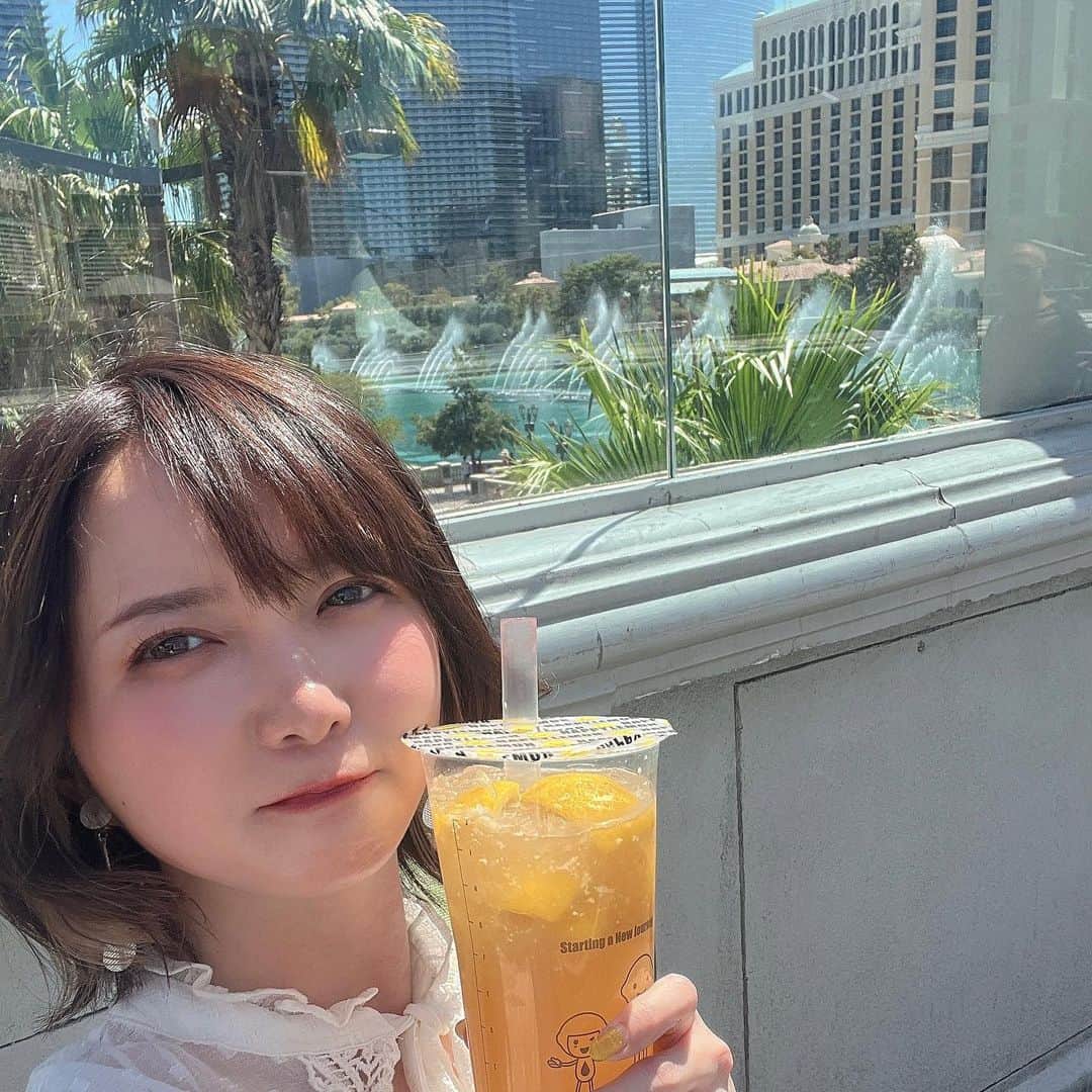 森田真結子のインスタグラム：「今年もラスベガス来てます✌️ @wsop ラスベガス4回目だけど、ベラージオの噴水は何度観てもテンション上がっちゃう。 #LasVegas #Bellagio @bellagio」