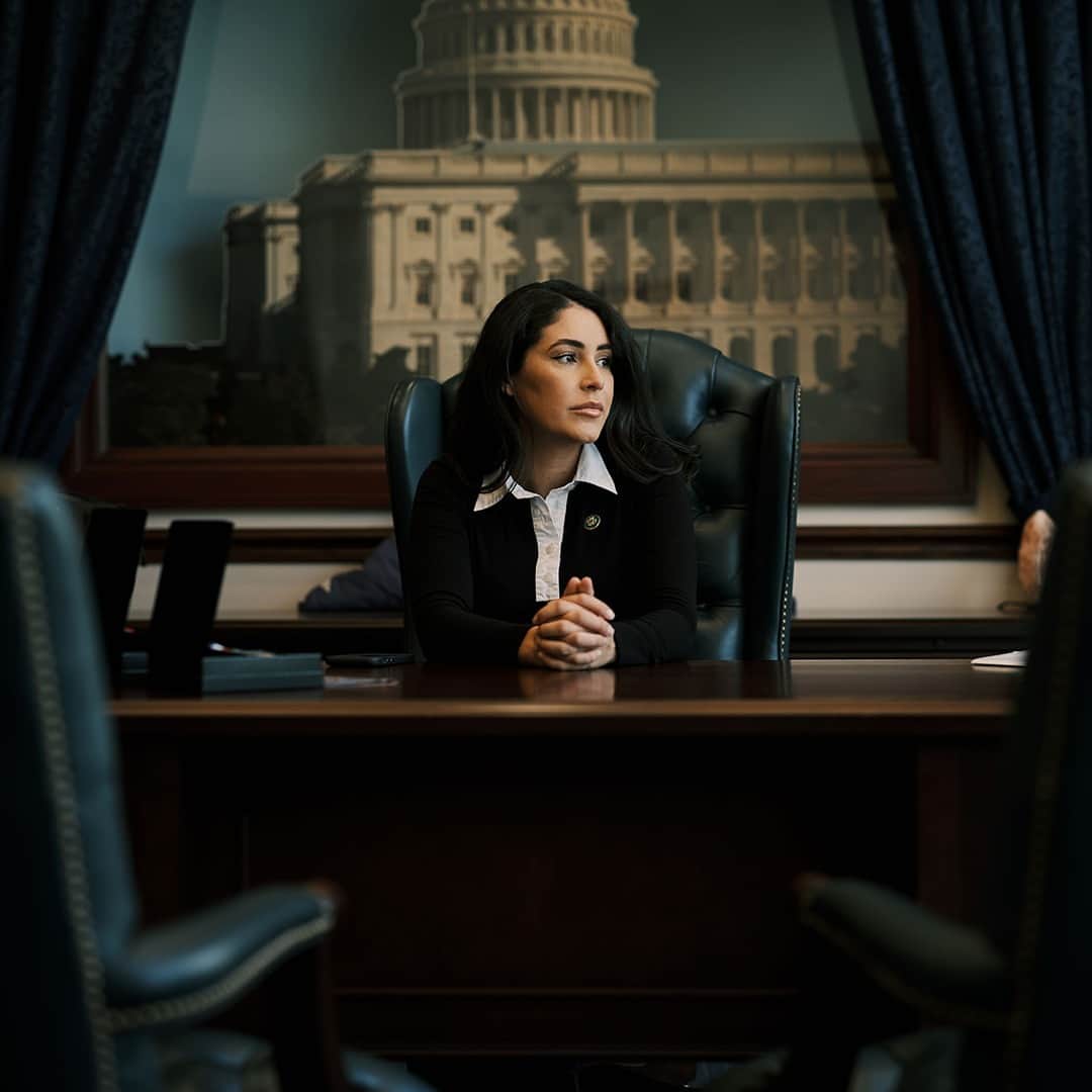 TIME Magazineのインスタグラム：「To some, Anna Paulina Luna is a dangerously effective new version of the millennial MAGA politician ready to tear down the institutions of government in pursuit of an ultraconservative revolution.   To others, she’s something more, the leader of a potentially significant turn in American politics. “Anna Paulina Luna is the rise of populist nationalism. She’s at the forefront of that movement,” Steve Bannon says.  Luna is the fourth youngest member of Congress, the first Mexican-American representative from Florida, and the youngest House Republican. She is also currently the only one among her colleagues known to be pregnant. And on top of all that, she is the first social media influencer to parlay an online audience into a seat in Congress.  At the link in bio, learn how @realannapaulina became the influencer who came to Congress—and how she caught the attention of conservative activist and radio talk show host Charlie Kirk.  Photographs by @zackwittman for TIME」