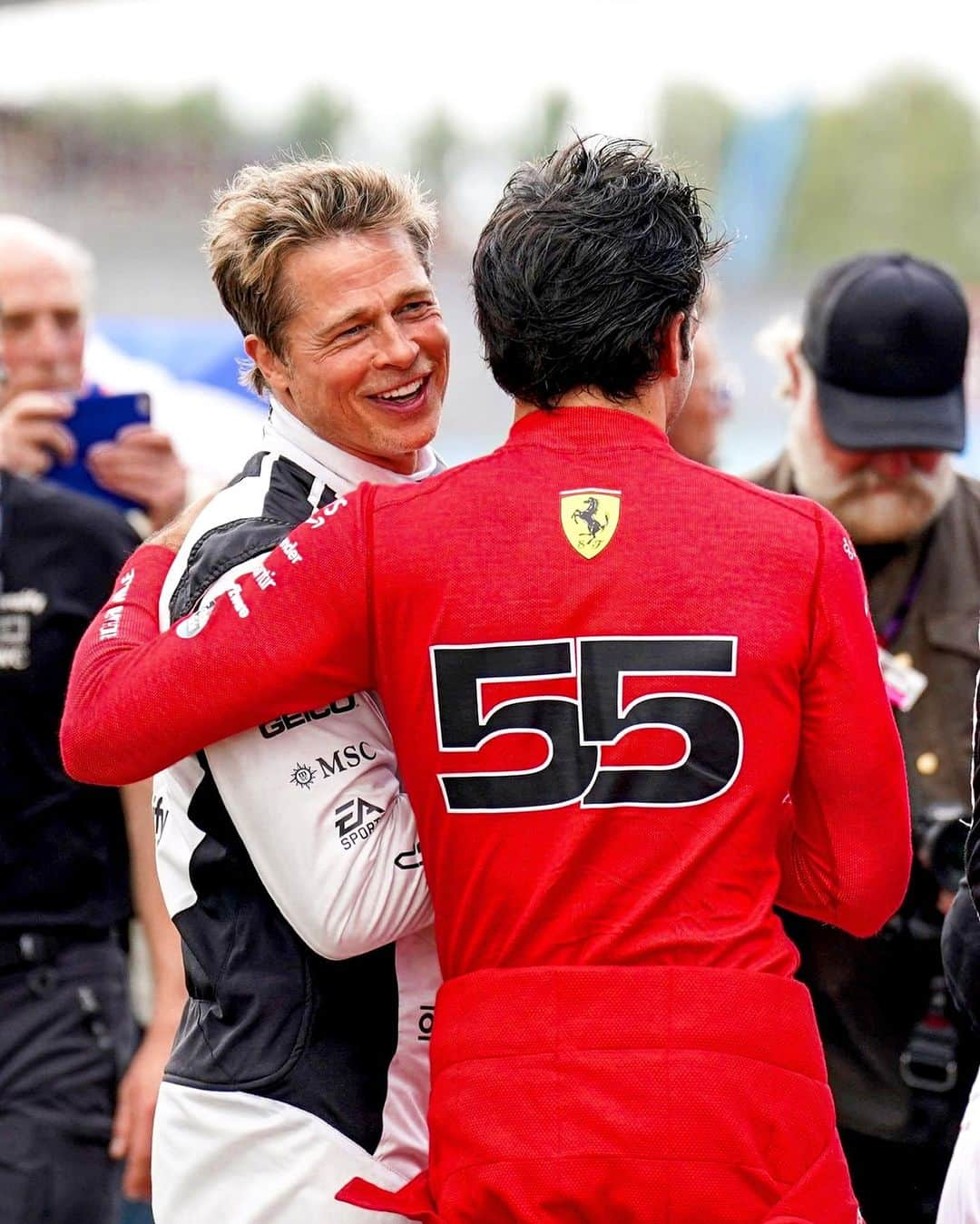 カルロス・サインツJr.さんのインスタグラム写真 - (カルロス・サインツJr.Instagram)「Welcoming the 11th team to @f1」7月11日 3時43分 - carlossainz55