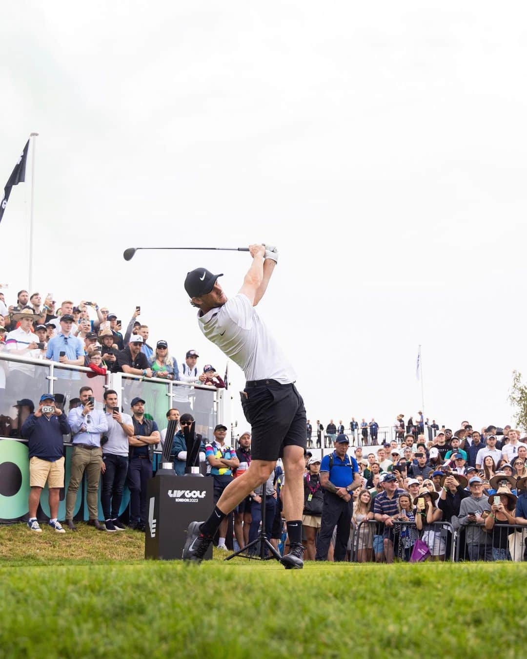 トーマス・ピーターズさんのインスタグラム写真 - (トーマス・ピーターズInstagram)「A tough finish yesterday in London, but my game is going in the right direction 👍🏻  Next up, @theopen.」7月11日 3時45分 - thomaspietersgolf