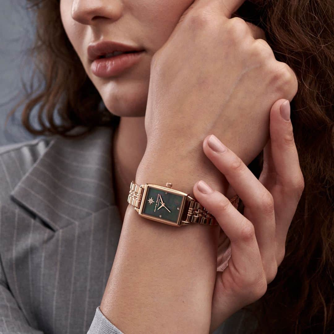 Olivia Burtonのインスタグラム：「It's everyone's fav Celestial watch. With a mix of the night sky and starry sparkle, she is the moment.  Don't miss out on the opportunity to shop our timeless pieces with 30% off during our summer sale #Linkinbio #OliviaBurtonLondon」