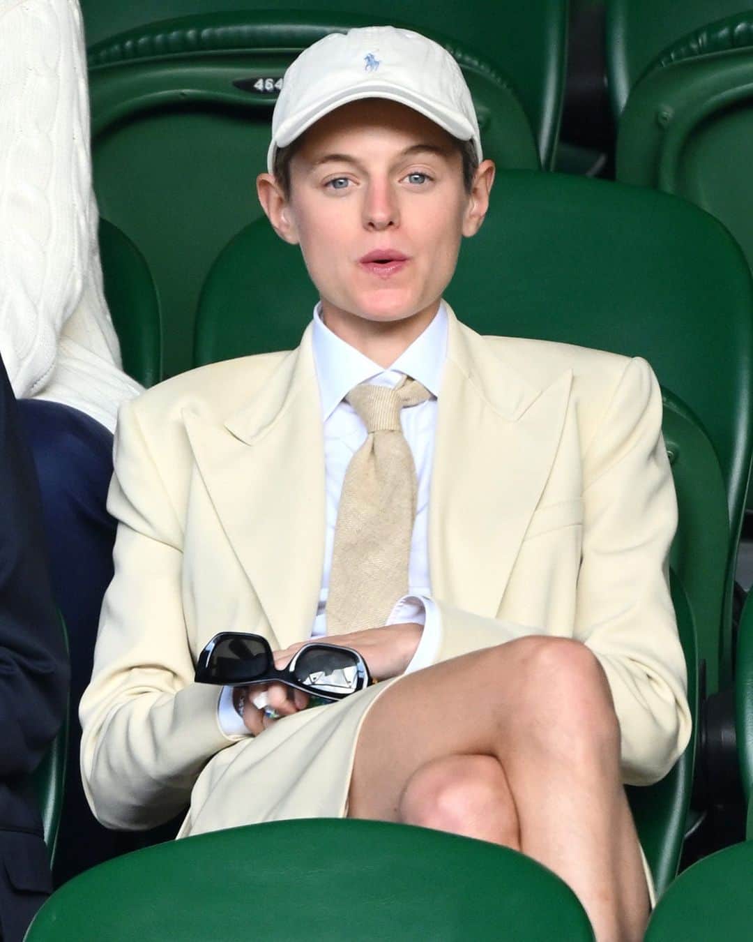 Vogueさんのインスタグラム写真 - (VogueInstagram)「#Wimbledon 2023 has us asking many questions about the actual sport of tennis, yes, but add in one more: what’s everyone wearing?  From retro looks that fit the occasion to more contemporary takes on classic "tennis whites," tap the link in our bio to see more of our favorite looks to grace this year's Wimbledon.」7月11日 4時15分 - voguemagazine
