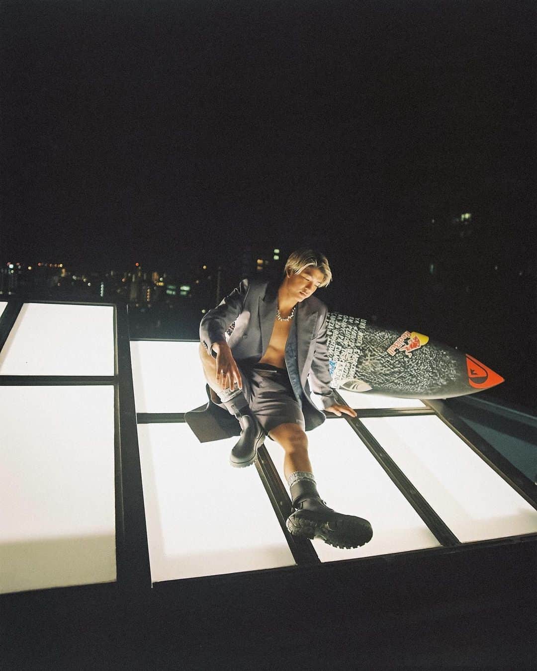 五十嵐カノアのインスタグラム：「midnight in tokyo earlier in the year with @highsnobietyjp @dior」