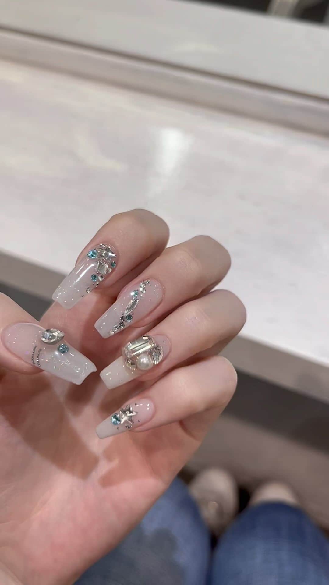 せいかのインスタグラム：「ネイル💅🏻💙今回もあいこちゃん( @_nail_tsuki_ )♡」