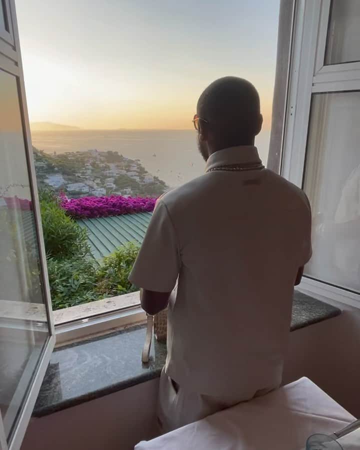 フロイド・メイウェザー・ジュニアのインスタグラム：「Enjoying Capri.」