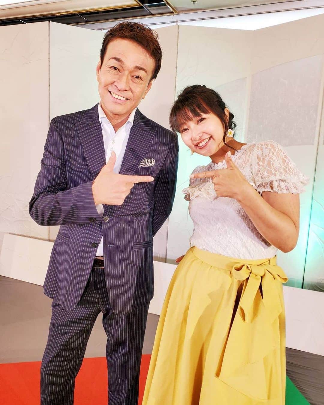 金城真央のインスタグラム：「昨日はプレミアム歌謡ショー収録でした😍 皆さんにおめでとうと言ってもらえてハッピー💕 結婚式の際、 瀬戸さんとスタッフの皆様から電報を頂いていたのです🥹 ありがとうございます🥰  サンテレビ土曜日朝7:00〜 プレミアム歌謡ショー見てくださいね😍  #金城真央 #女優 #タレント #モデル  #ナレーター #MC #司会 #演歌 #プレミアム歌謡ショー #アラフォー女子 #犬好き #猫好き #ムチムチ #童顔 #被写体 #Japaneseactress #Japanesemodel #pretty #me #followme #followmenow #smile #japanesegirl」