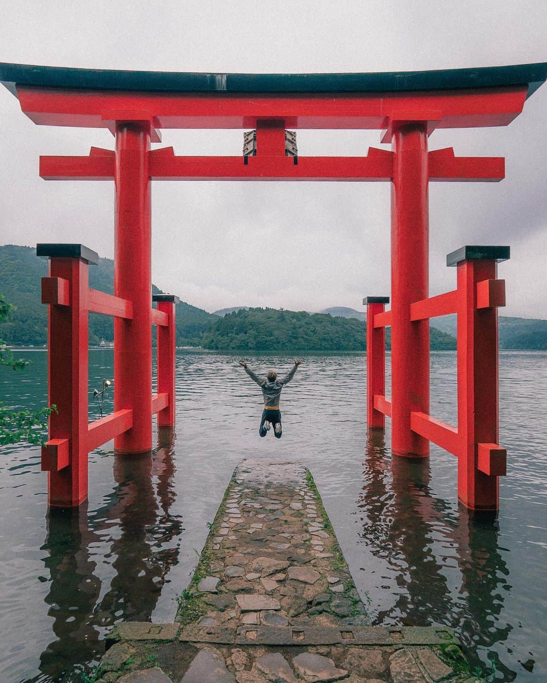 ローマン・サドフスキーさんのインスタグラム写真 - (ローマン・サドフスキーInstagram)「What you don’t see is the 45 minute line up to take a picture 😝」7月11日 6時14分 - roman_sadovsky