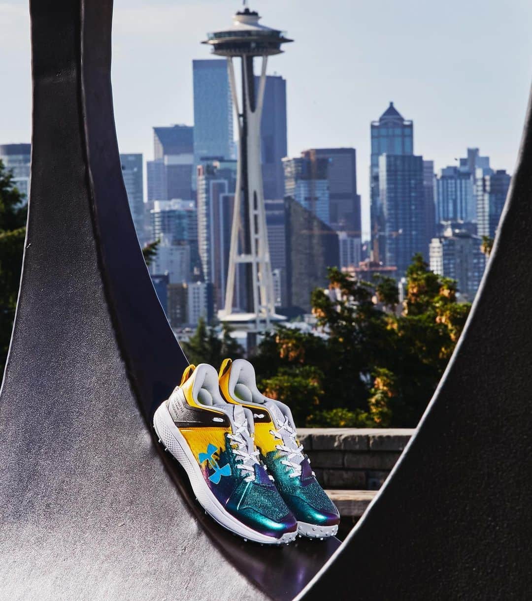 Under Armourのインスタグラム：「No sleep in Seattle for Freddie Freeman and Juan Soto. ⚾️ Check out our sqUAd’s custom cleats for the @mlb All-Star game.」