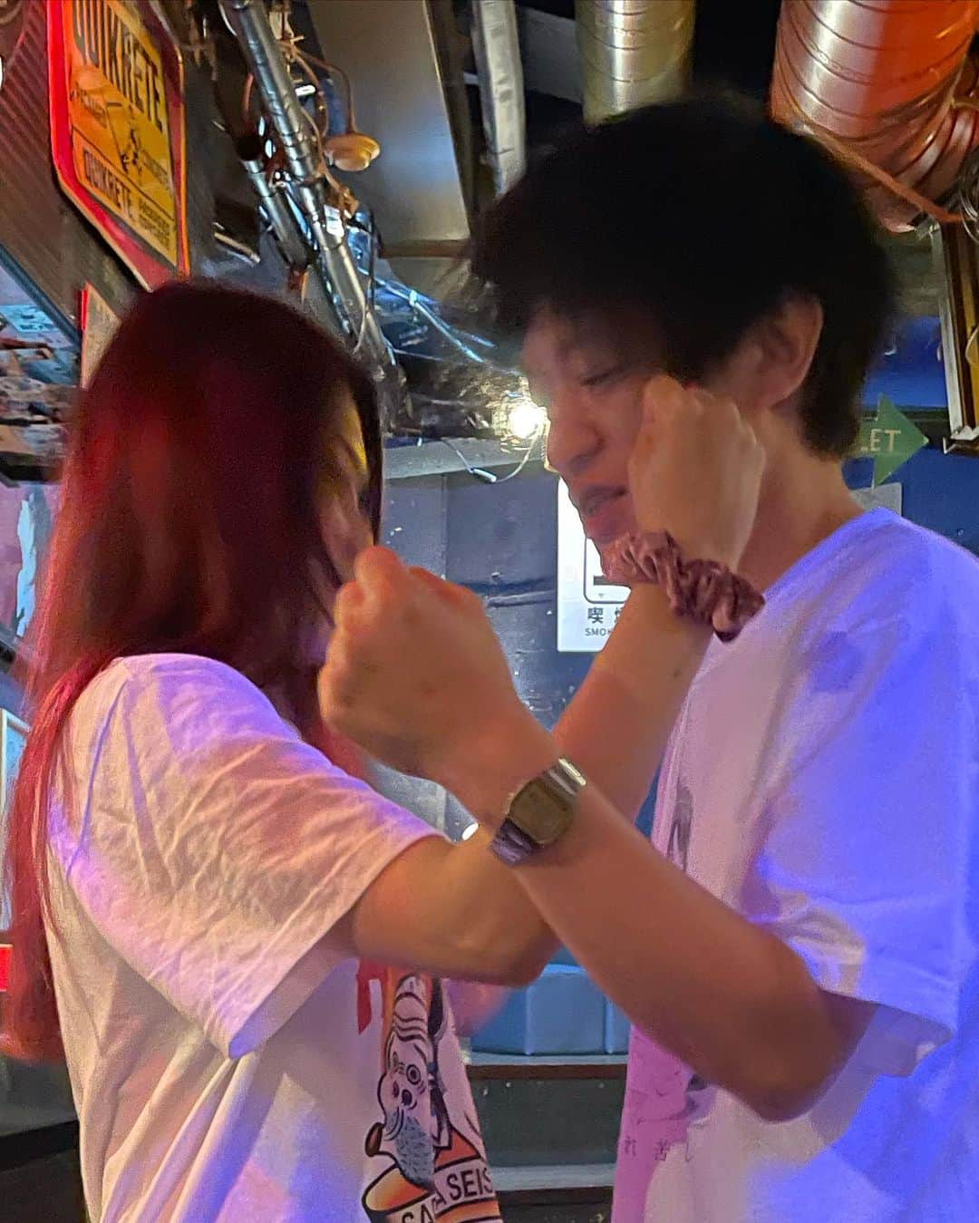 ジョニー大蔵大臣さんのインスタグラム写真 - (ジョニー大蔵大臣Instagram)「2023.7.10新宿LOFT おとぼけビ〜バ〜・あっこりんりん 小1から今までのたくさんの楽しかったことや辛かったことを話をしてくれて、本当に面白かった。 ひとつ、自分と共通点があった 「親きびしかったパンク」 これからますますよろしく！ #おとぼけビーバー  #水中それは苦しい」7月11日 6時46分 - j_ookura_daijin