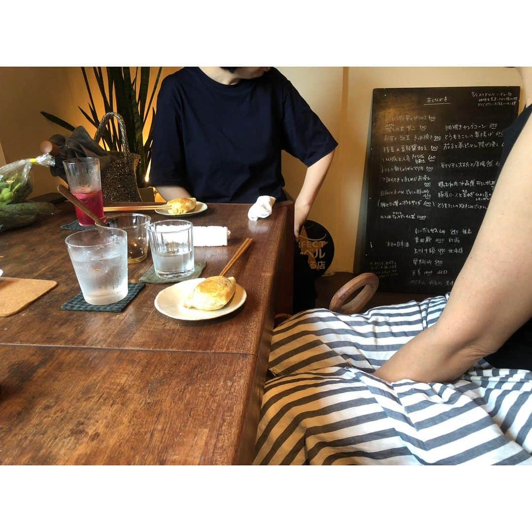 井山三希子さんのインスタグラム写真 - (井山三希子Instagram)「・ 昨日は父の通院から 午後はみやちゃんを囲んで おめでとうのご飯を フーって蝋燭を消す写真マズった」7月11日 7時22分 - nikoyagi