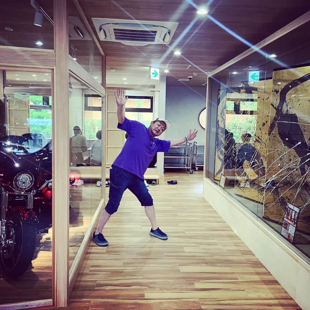 松本隆博のインスタグラム：「。⁡ ⁡⁡大盛況ですよ٩(๑>∀<๑)۶⁡ ⁡昨日も「肉料理但馬庵はなれ」で⁡ ⁡スタミナ付けて、、、、 ⁡ラジオ収録楽しく頑張りました‼️⁡ ⁡元気もりもりスタミナラジオ( ᴖ ·̫ ᴖ ) ⁡⁡ ⁡「肉料理 但馬庵 はなれ」 兵庫県豊岡市日撫390-10  電話予約は 0796-22-5055 ネット予約も受付中！ https://booking.ebica.jp/webrsv/plan_search/e014125601/29778?isfixshop=true」