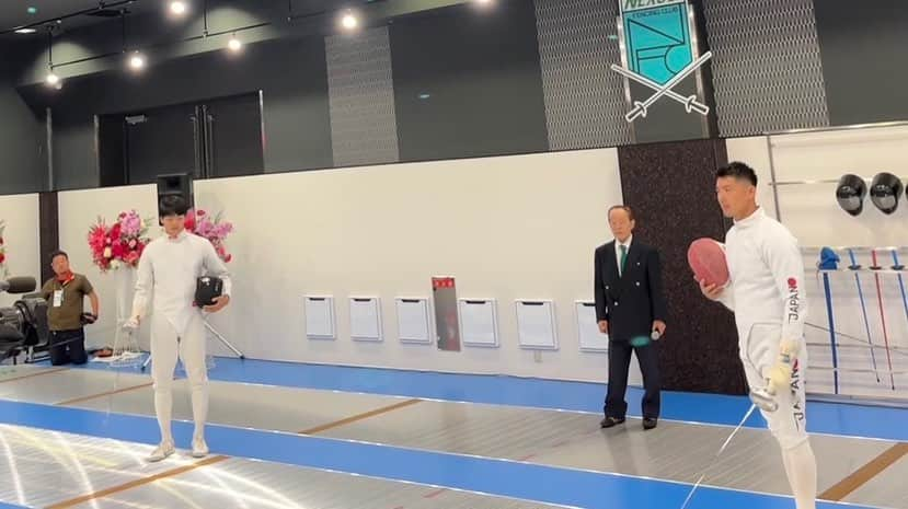 見延和靖さんのインスタグラム写真 - (見延和靖Instagram)「NEXUS FENCING CLUB 仙台  7月に仙台コロナワールド内 2階オープンしました！ 世界大会仕様のピストがなんと…6ピスト！ 贅沢すぎる環境！ 9月いっぱいまで無料開放しているので、近くにお住まいの方は、ぜひ行ってみて下さい！」7月11日 15時19分 - minobe_kazuyasu