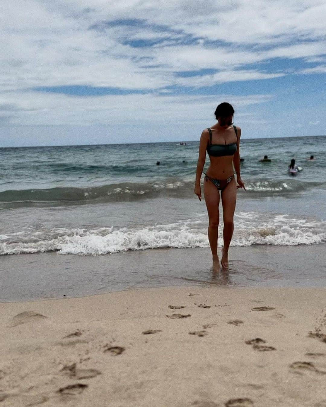 秋倉諒子さんのインスタグラム写真 - (秋倉諒子Instagram)「👙🏖️🌴 サッパリな風と穏やかな時間。 リフレッシュできたぁ🤤感謝🙏✨ #hawaiibigisland」7月11日 10時45分 - ryokoak45