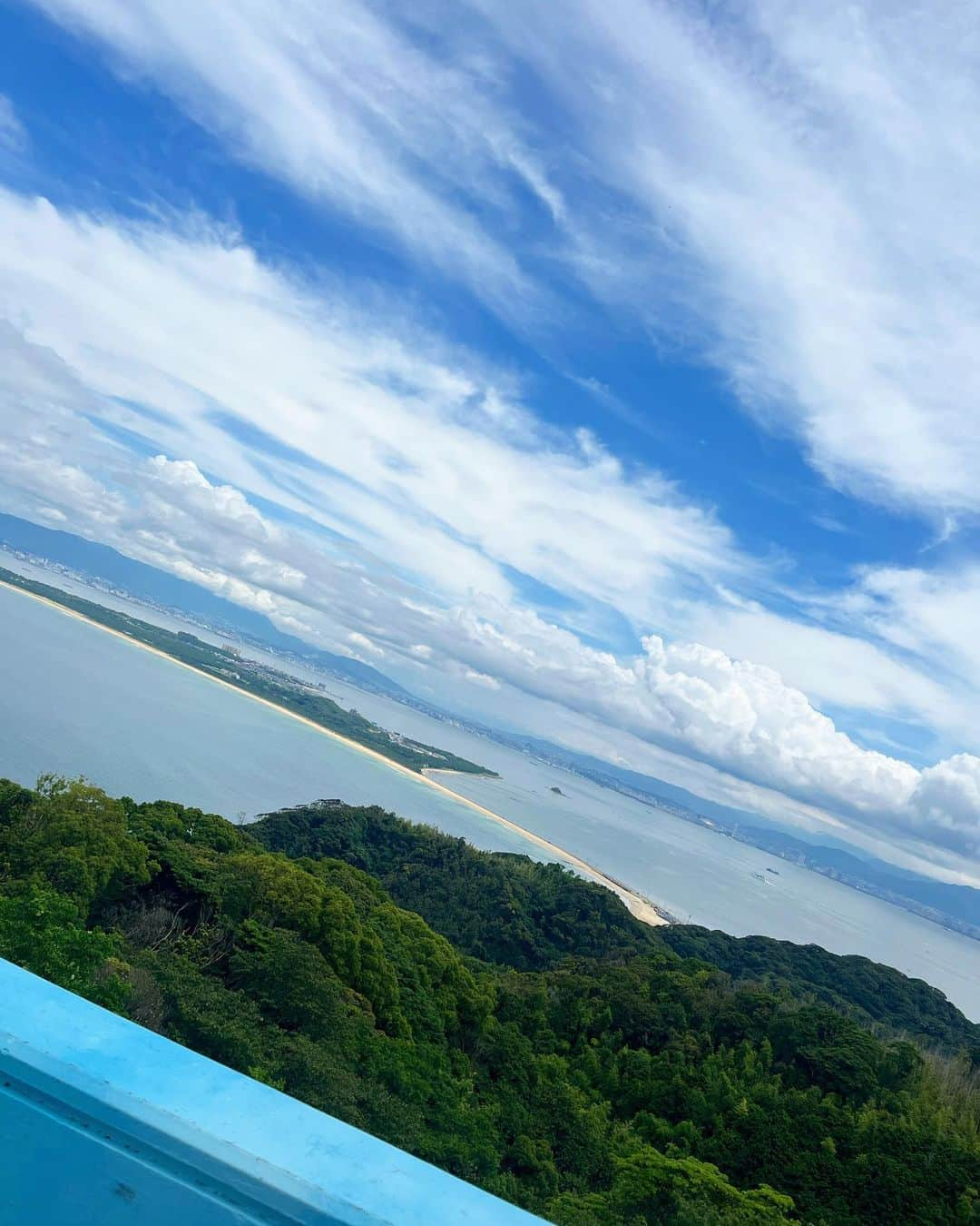 YOUKORINさんのインスタグラム写真 - (YOUKORINInstagram)「福岡の志賀島🌴 天気が良くて絶景でした💓  初めての志賀島🦌 観光タクシーを1日利用したので 運転手さんがおすすめで連れて行って下さりました🥺💕 地元の人しか知らないような 所にも行けて満足っ❣️  #志賀島#福岡#福岡観光#九州#九州旅行#福岡旅行#糸島#志賀島ドライブ#観光タクシー#fukuoka」7月11日 10時58分 - xxy0uc0riinxx