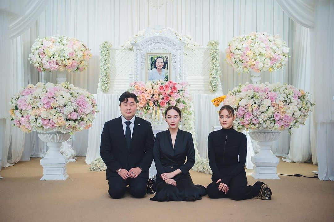 アム・パチャラパーのインスタグラム：「คืนที่4 ขอบคุณพี่ๆเพื่อนๆนะคะ🙏🏻」