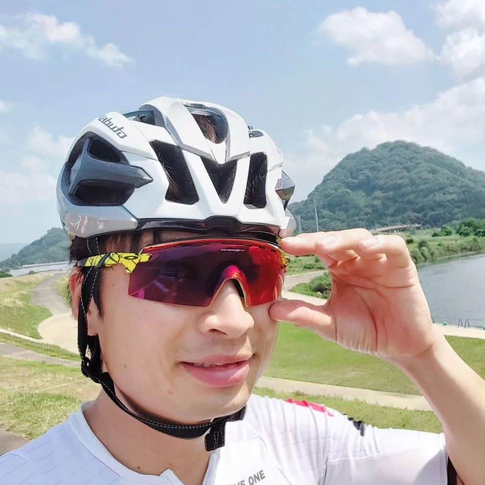 橋本英也さんのインスタグラム写真 - (橋本英也Instagram)「Welcome to new my kits😎👟 #RC903 #oakley #tourdefrance #BRIDGESTONE #KABUTO #Shimano #waveone #ostrich」7月11日 11時42分 - eiya_hashimoto