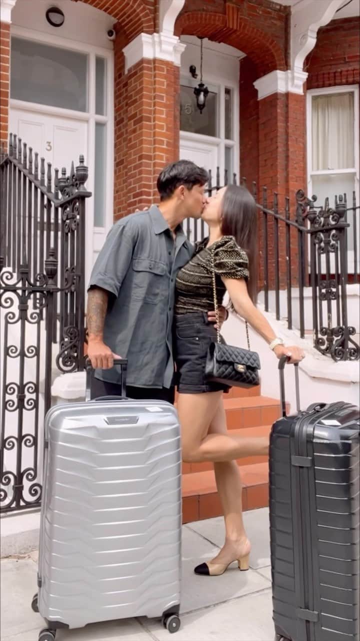 Jennifer Bachdimのインスタグラム：「We LOVED our Europe trip ❤️🙏🏼 Matching our Samsonite Proxis suitcases at this lovely spots in Europe! Who knew luggage could be so stylish? The Proxis collection is incredibly lightweight and sustainable, making it perfect for world travelers. It’s strong and easy to maneuver, which is perfect for long-haul trips! @samsonite_indonesia #SamsoniteID #JourneyWithSamsonite #Proxis」