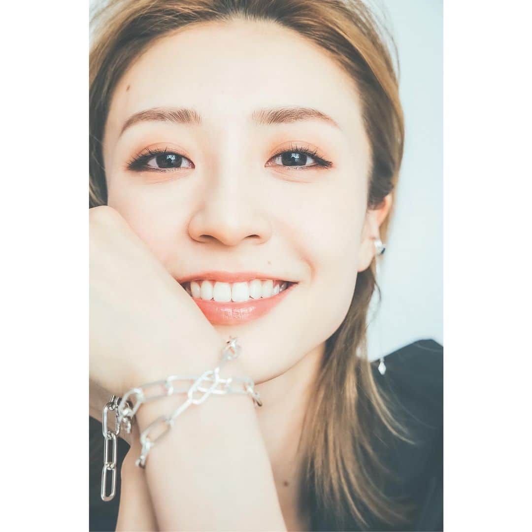 潤花のインスタグラム：「皆様こんにちは！！ 潤花です！！ Instagramをはじめました🫡 ここを通して皆様と繋がれることとても楽しみにしていました…💓 どうぞよろしくお願いします！！  #潤花」