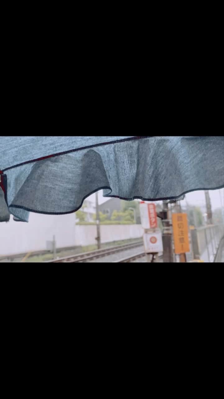 水森依音のインスタグラム：「水森依音生誕祭2023 つぼみ大革命OP映像 今回はスクリーンがあるステージという事でいくつか映像作りました。 この映像はつぼみの出囃子で、 私の目線を意識したつぼみ大革命の紹介映像を作りました。 いつも笑ってるメンバー 映像ちゃんと持ってました🫶🏻」