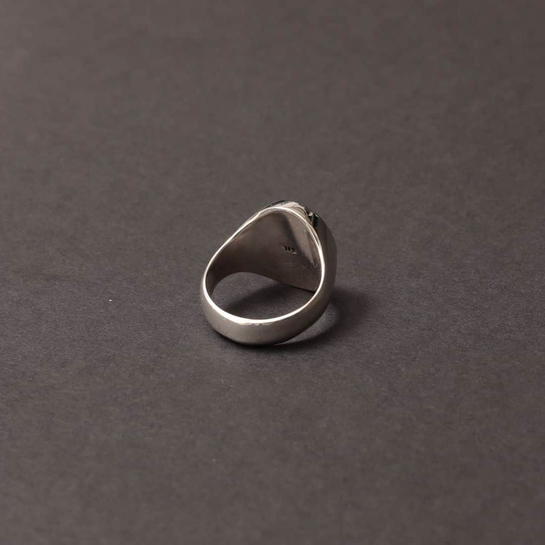 白鳥雪之丞さんのインスタグラム写真 - (白鳥雪之丞Instagram)「"TEARS OF SWAN LOGO MARK SILVER RING" ¥28.000〜¥35.000(tax in)  "TEARS OF SWAN-FONT LOGO MARK SILVER RING" ¥25.000〜¥30.000(tax in)  ブランドロゴマークを刻印し、シルバー925を使用したリングになります。   今週末からの札幌PARCO店頭、official webshopにてオーダー開始ですので宜しくお願い致します😊🏬💻  (LOGO MARK RING) https://tears-of-swan.shop-pro.jp/?pid=175637654  (FONT LOGO RING) https://tears-of-swan.shop-pro.jp/?pid=175637992 ※ 受注生産、号数で価格が変わります、オーダー頂いてから3週間後の発送になります  @tears_of_swan  #tearsofswan  #silverring  #ring #silver  #silver925  #acessorios」7月11日 12時12分 - yukinojoeshiratori