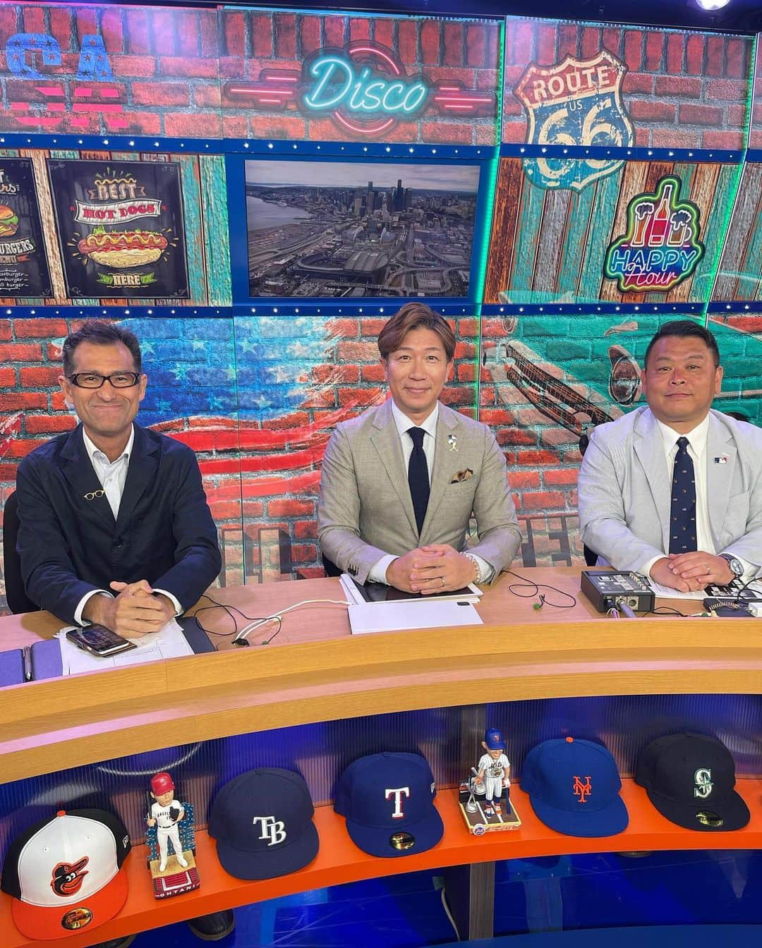 多村仁志さんのインスタグラム写真 - (多村仁志Instagram)「. JSPORTSにて2023 Home Run Derbyを解説。 今年も見所いっぱいでしたがVladimir Guerrero Jr.が2019年1本差でChampを逃ししていましたが、見事Derbyを制し史上初の親子でのHome Run Derby Champとなりました！  ご視聴ありがとうございました。  #JSPORTS #MLB #HomeRunDerby #Champ @bluejays @vladdyjr27 #VladimirGuerreroJr」7月11日 12時53分 - hit_tamu