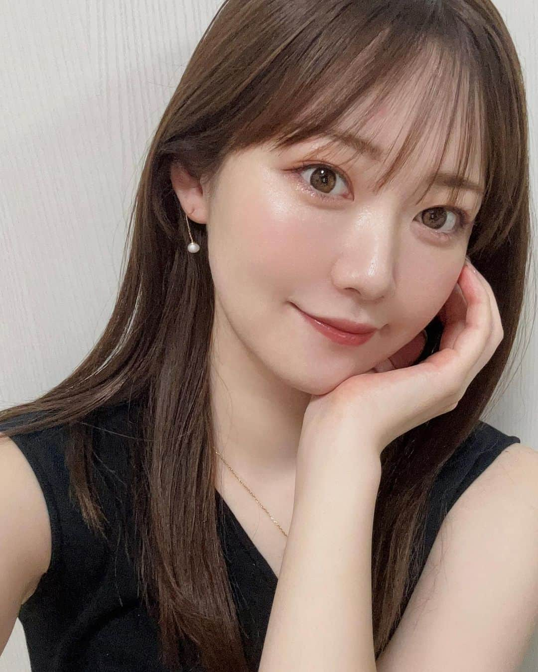 麦さんのインスタグラム写真 - (麦Instagram)「. . 今日も暑過ぎるね…🥵🥵 . . ダーマペンしてから6日経ったんだけど すっごく肌綺麗になった☺️💖 . 写真で伝わるかな〜？ . @haab_official  . . . . . . . .」7月11日 13時20分 - _naa525_