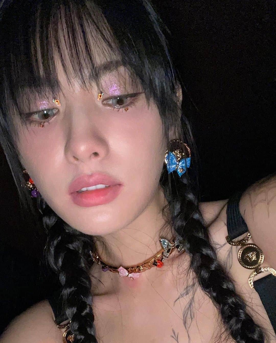 ナナ さんのインスタグラム写真 - (ナナ Instagram)「✨Versace make up & styling🦋🐞🌸」7月11日 13時24分 - jin_a_nana