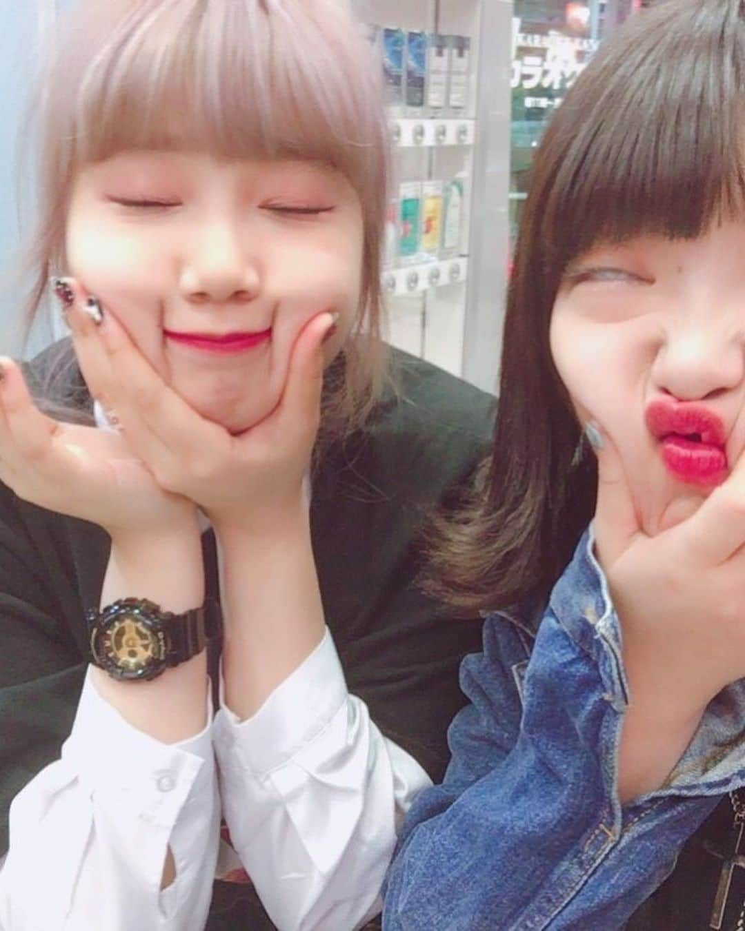 香椎かてぃさんのインスタグラム写真 - (香椎かてぃInstagram)「じゅりちゃんお誕生日おめでとう♡ 18歳で東京に上京してバイト先で出会った初めての同期だったじゅりちゃん たくさん束縛してくれた時期もあったけど最近は大人になったんだね、 これからも私の後ろでドッカンドッカンドラムをしばき叩いてください 生まれてきてくれてありがとう」7月12日 0時31分 - pantykaty